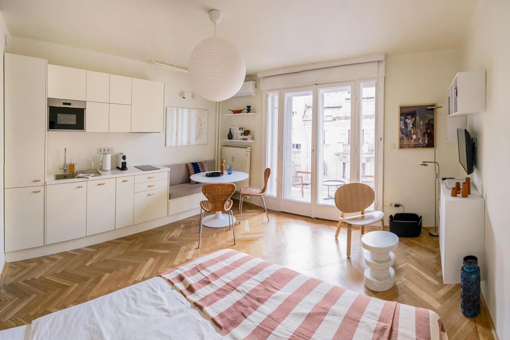 Pannonia View Delight Apartment Будапеща Екстериор снимка